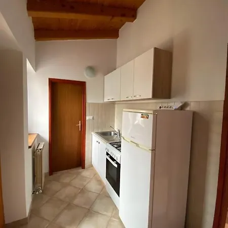 Apartment I&i *